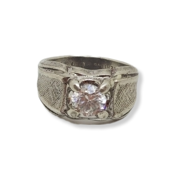 Lind Jewelry - LIND STERLING SILVER & CUBIC ZIRCONIA VINTAGE RING